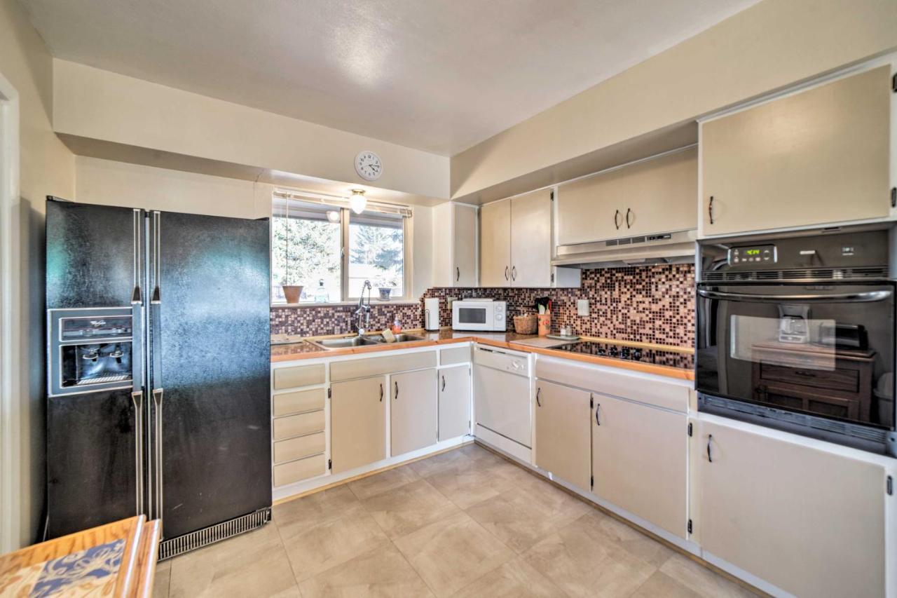 Family-Friendly Cortez Cedar House With Yard! Exteriör bild